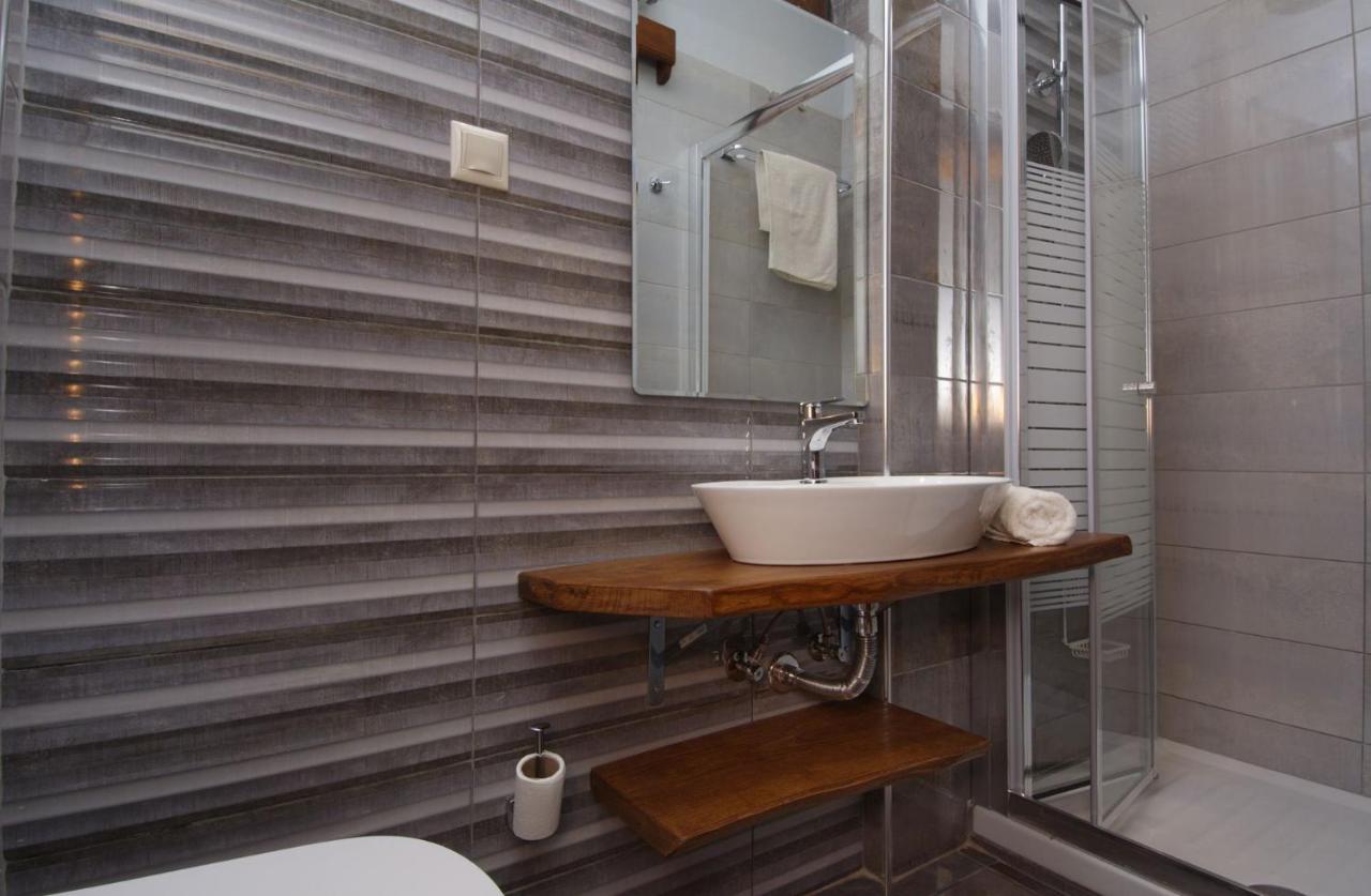 Iatrou House- Villa With Incredible View Portaria  Exterior photo